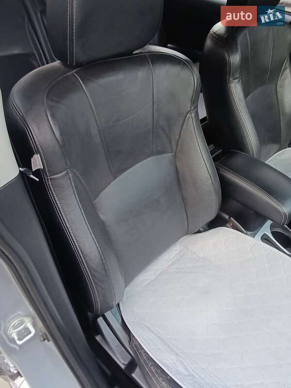 Внедорожник / Кроссовер Peugeot 4007 2007 в Стрые