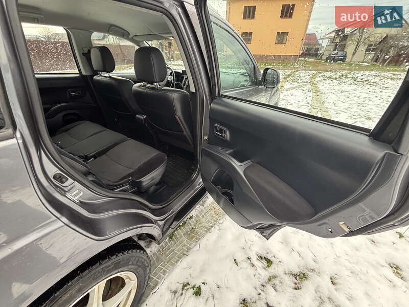 Позашляховик / Кросовер Peugeot 4007 2010 в Надвірній