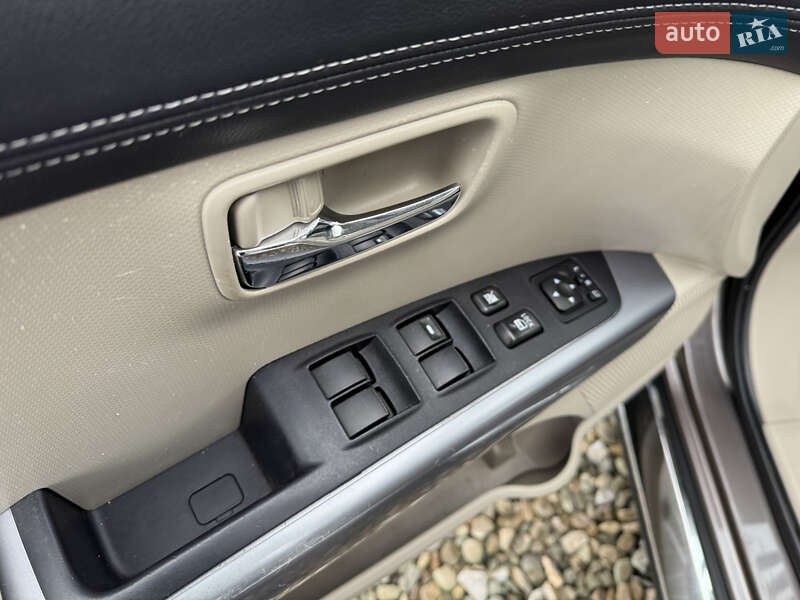 Позашляховик / Кросовер Peugeot 4007 2010 в Івано-Франківську