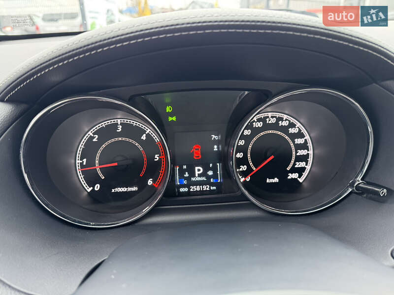 Позашляховик / Кросовер Peugeot 4007 2010 в Івано-Франківську