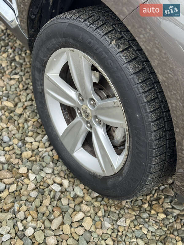 Позашляховик / Кросовер Peugeot 4007 2010 в Івано-Франківську