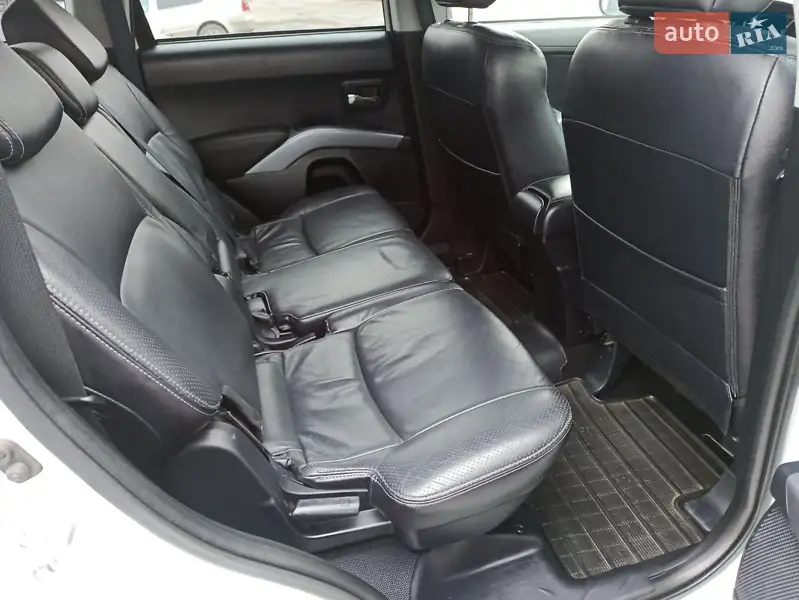 Peugeot 4007 2011 VIN VF3VV4HK8BZ801411 фото оголошення 16 з 49