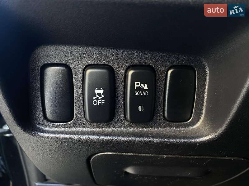 Позашляховик / Кросовер Peugeot 4007 2010 в Миколаєві