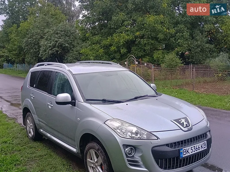 Peugeot 4007
