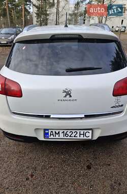Позашляховик / Кросовер Peugeot 4008 2012 в 