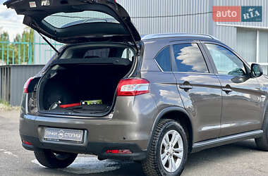 Позашляховик / Кросовер Peugeot 4008 2012 в 