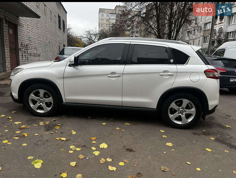 Внедорожник / Кроссовер Peugeot 4008 2012 в Калиновке фото 3 Внедорожник / Кроссовер Peugeot 4008 2012 в Калиновке