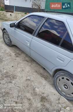 Седан Peugeot 405 1987 в Новій Ушиці