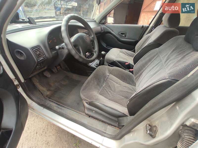Седан Peugeot 405 1990 в Харкові