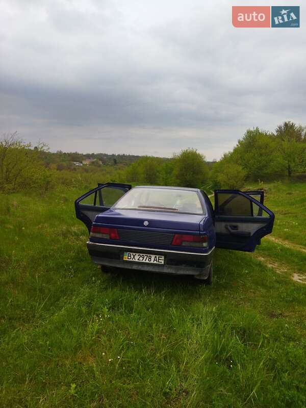 Седан Peugeot 405 1990 в Городке