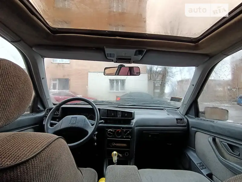 Peugeot 405