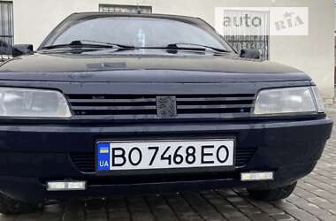 Седан Peugeot 405 1988 в Гусятине