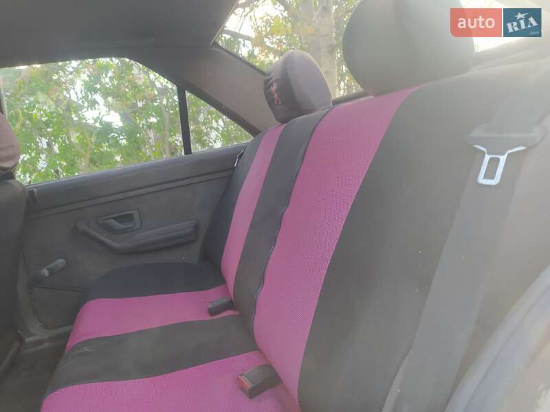 Седан Peugeot 405 1989 в Львові