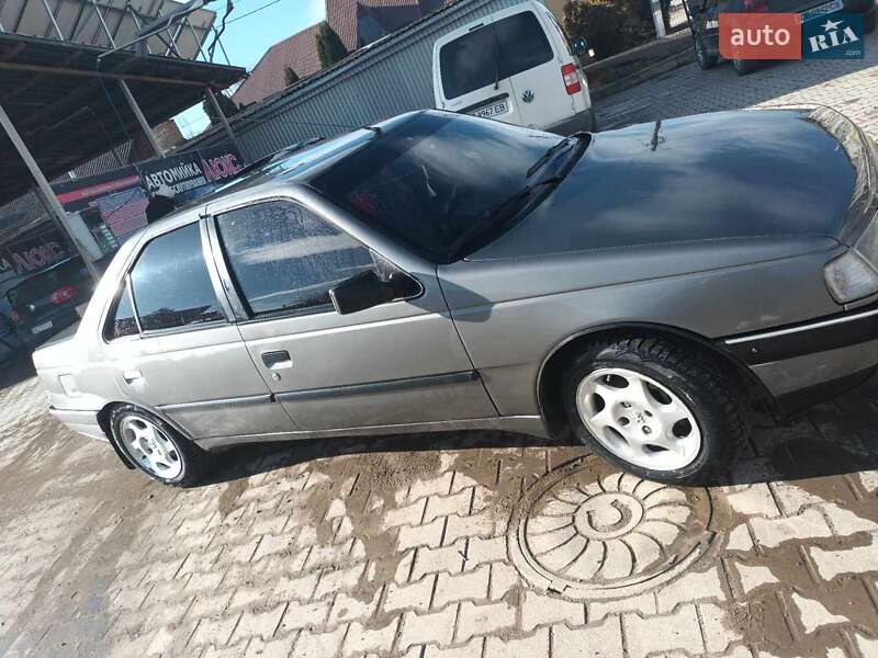 Седан Peugeot 405 1989 в Герце