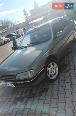 Седан Peugeot 405 1989 в Герці