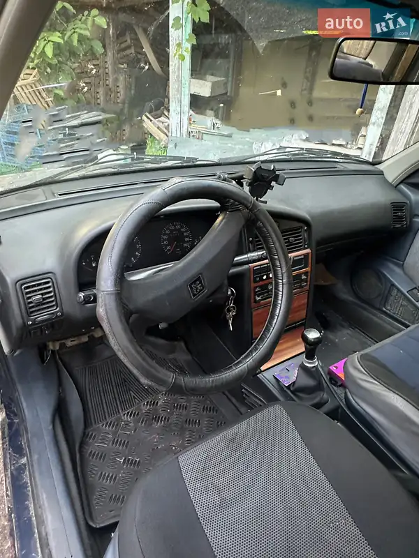 Peugeot 405