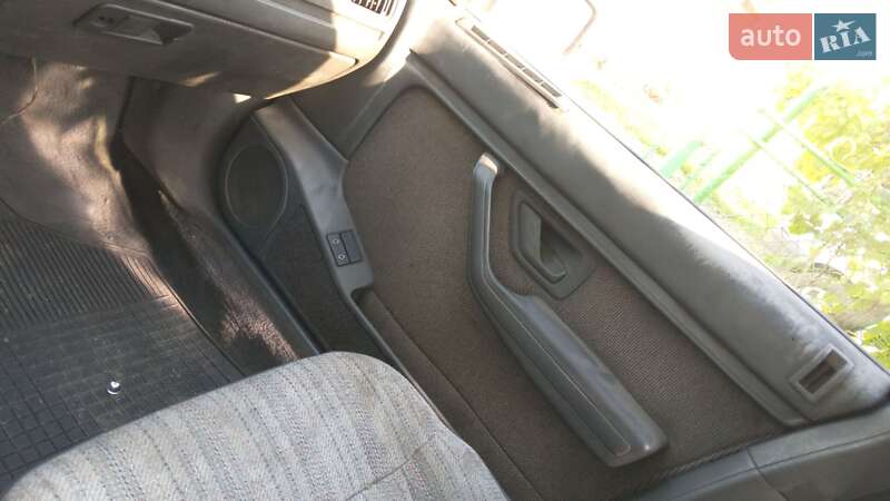 Седан Peugeot 405 1990 в Ужгороде