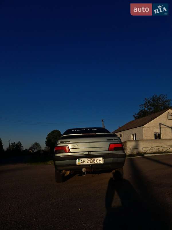 Седан Peugeot 405 1987 в Погребище