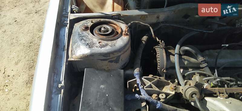 Седан Peugeot 405 1989 в Остроге