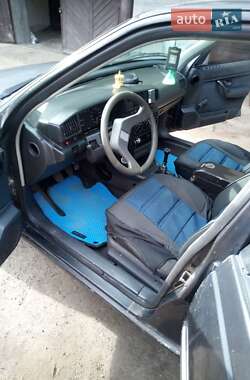 Седан Peugeot 405 1989 в Мукачево