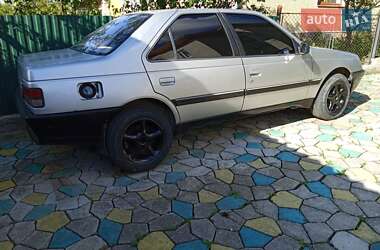 Седан Peugeot 405 1990 в Долині