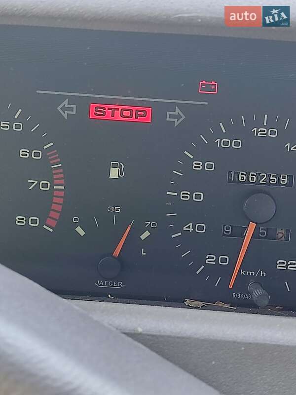 Седан Peugeot 405 1988 в Киеве