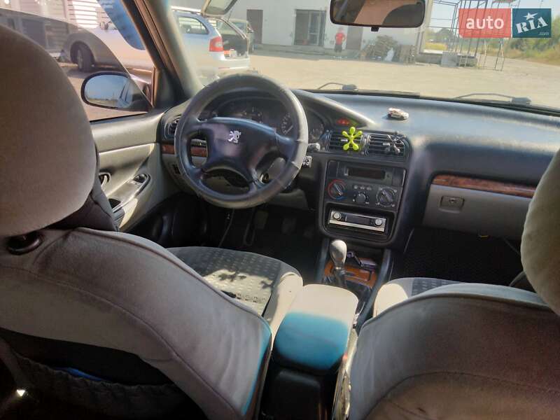 Седан Peugeot 406 2001 в Бориславі