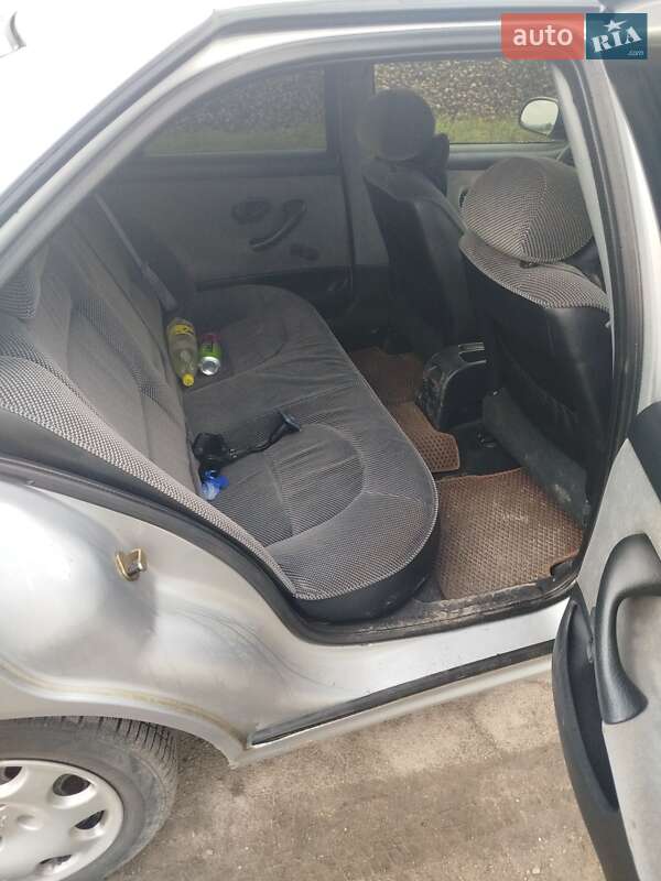 Седан Peugeot 406 1999 в Бродах