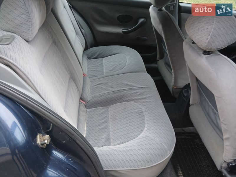 Универсал Peugeot 406 1998 в Коростене