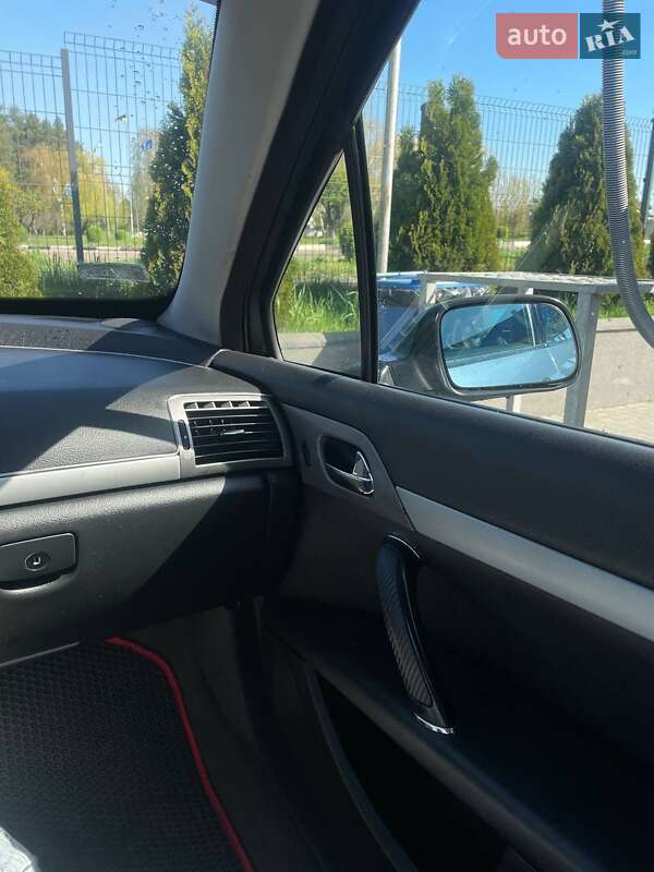 Универсал Peugeot 407 2004 в Вараше