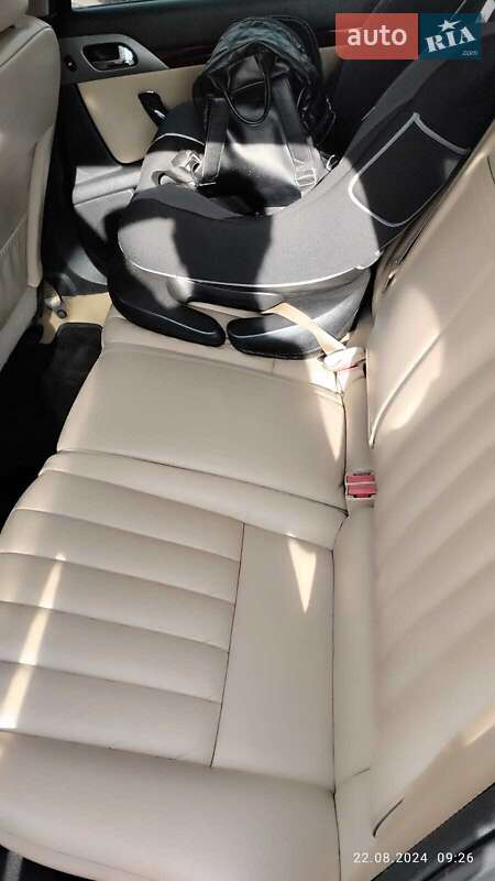 Універсал Peugeot 407 2005 в Ужгороді