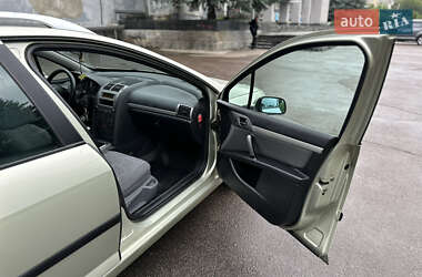 Универсал Peugeot 407 2004 в 