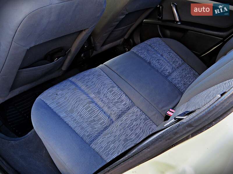 Седан Peugeot 407 2004 в Черкасах