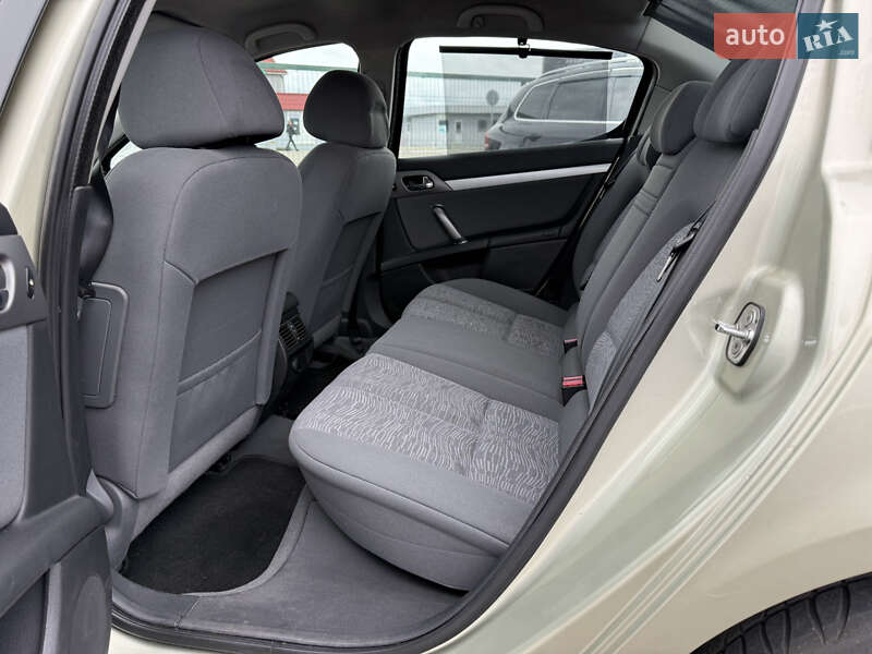 Седан Peugeot 407 2004 в Киеве фото 13 Седан Peugeot 407 2004 в Киеве
