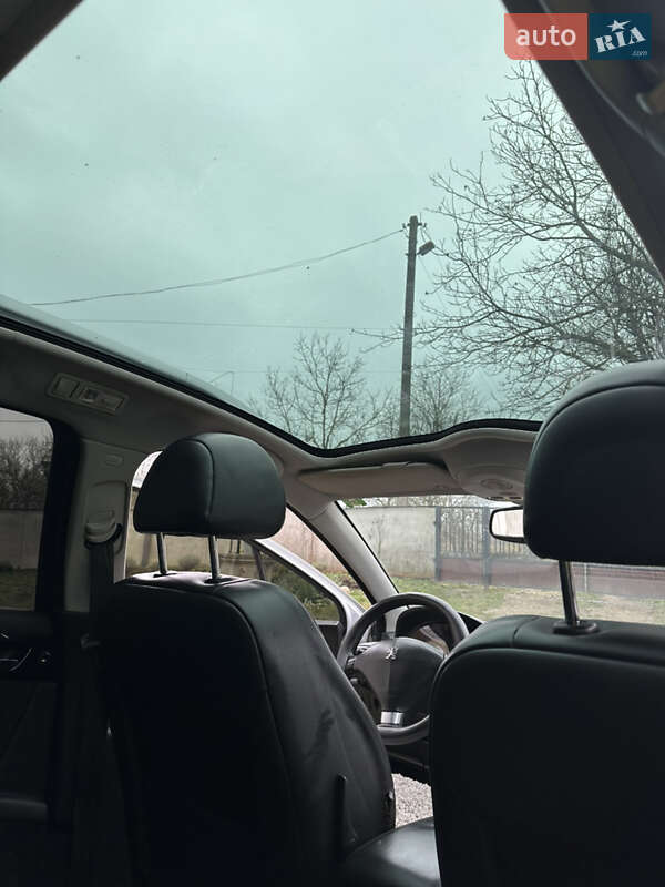 Универсал Peugeot 407 2010 в Хотине