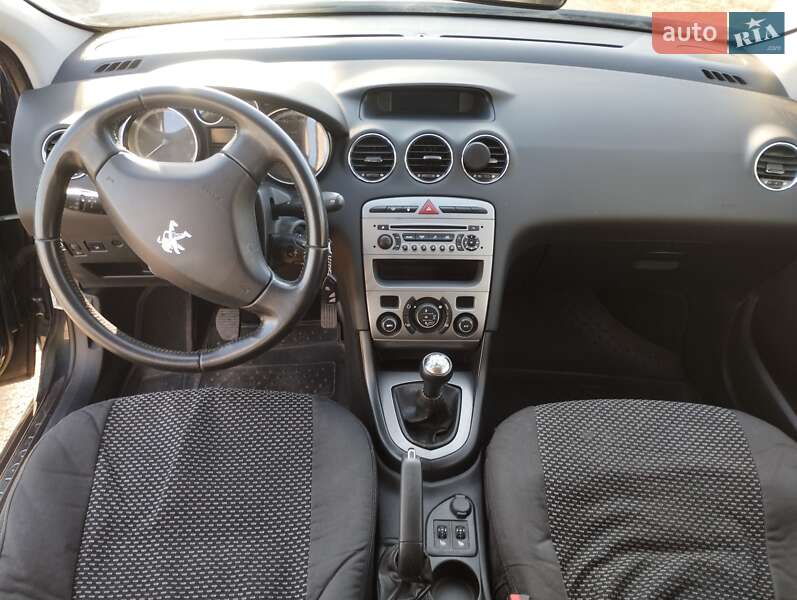 Седан Peugeot 408 2013 в Бурыни