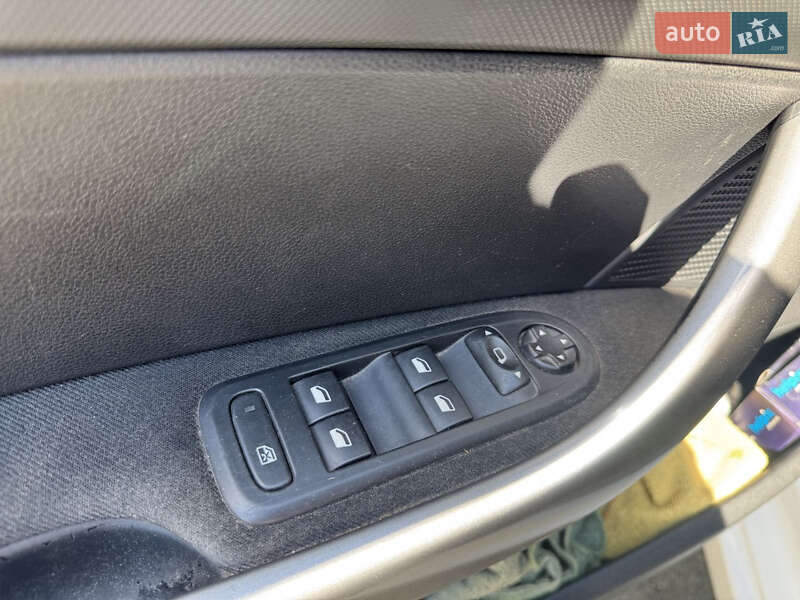 Седан Peugeot 408 2013 в Києві