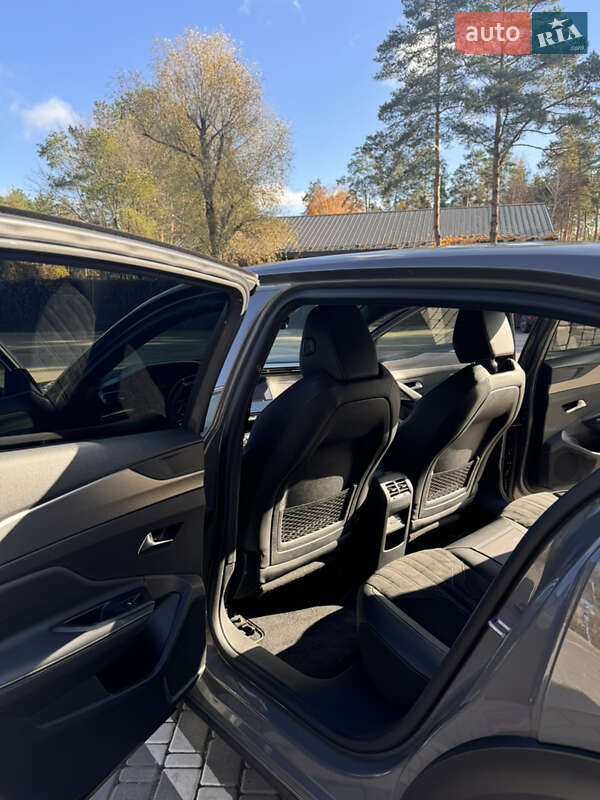 Лифтбек Peugeot 408 2023 в Счастливом