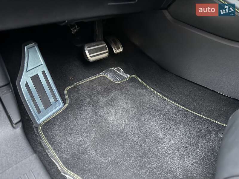 Лифтбек Peugeot 408 2023 в Одессе фото 15 Лифтбек Peugeot 408 2023 в Одессе