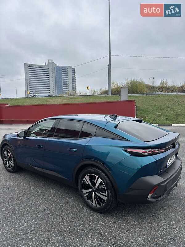 Лифтбек Peugeot 408 2023 в Киеве