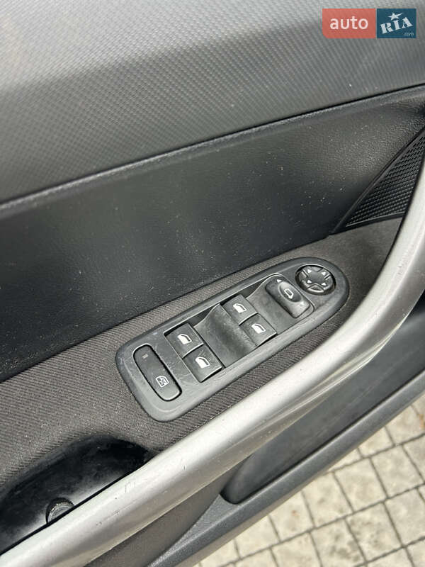 Седан Peugeot 408 2013 в Полтаві