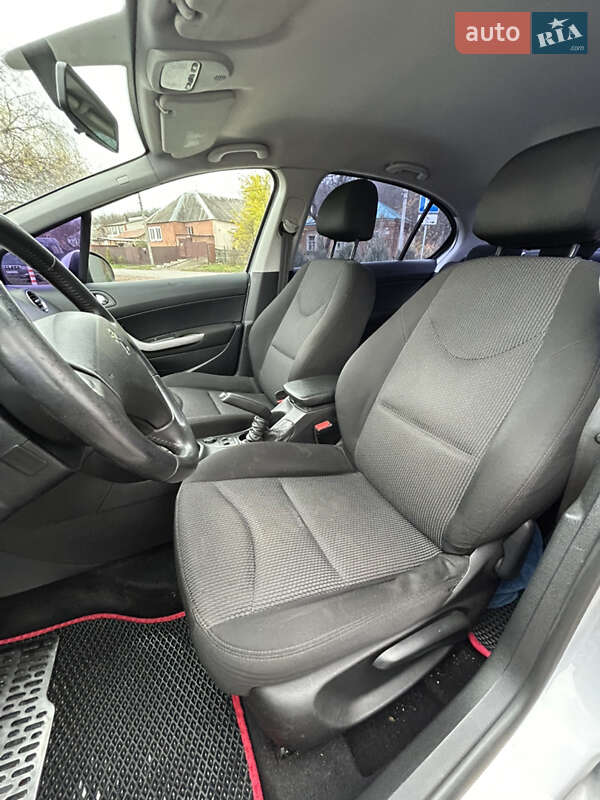 Седан Peugeot 408 2013 в Полтаві