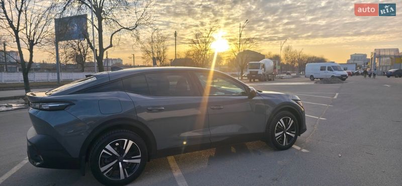 Лифтбек Peugeot 408 2023 в Львове