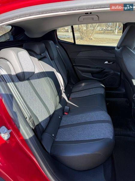 Лифтбек Peugeot 408 2023 в Умани