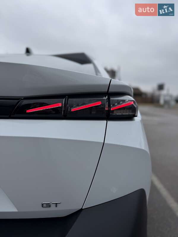 Лифтбек Peugeot 408 2023 в Киеве