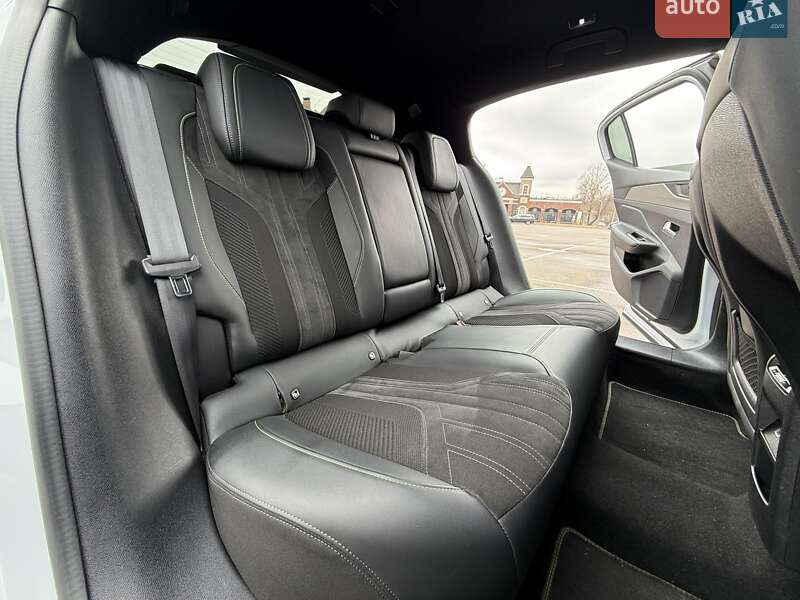 Лифтбек Peugeot 408 2023 в Киеве