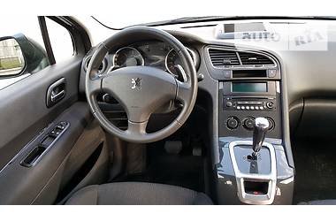 Универсал Peugeot 5008 2011 в Дубно