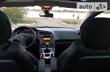 Универсал Peugeot 5008 2011 в Херсоне