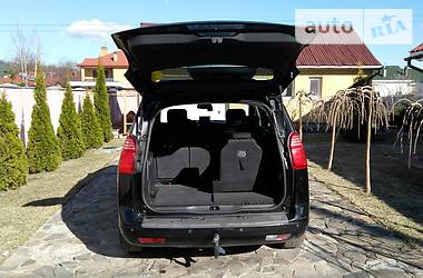 Мінівен Peugeot 5008 2010 в Києві