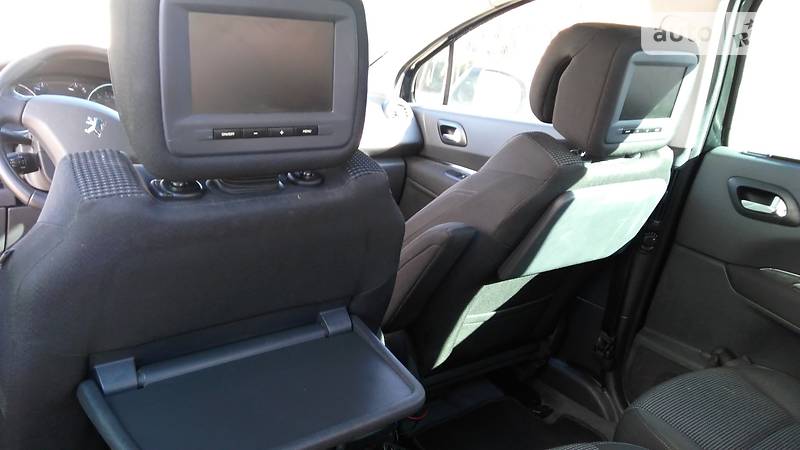 Минивэн Peugeot 5008 2010 в Киеве